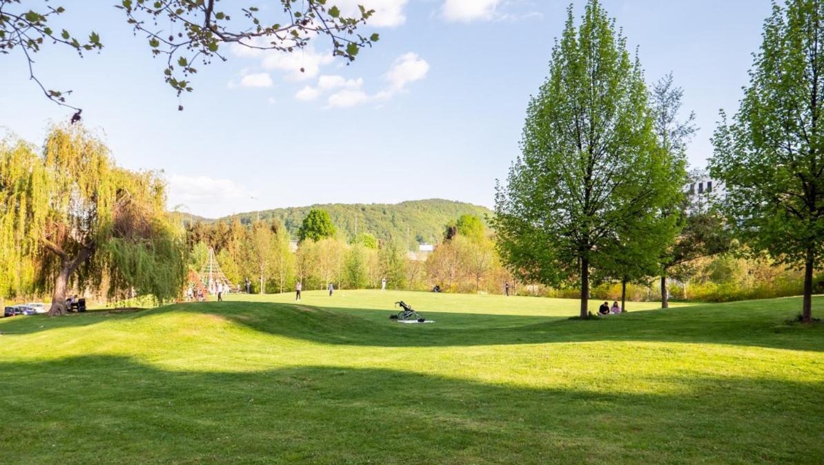 Alure Residences 2 & 24H Self Check-In, Parking In The Garage In The Apartment Building Included, New Building, Terrace, Green Location With A Forest Park With A Lake, Children'S Playground Банска-Бистрица Экстерьер фото